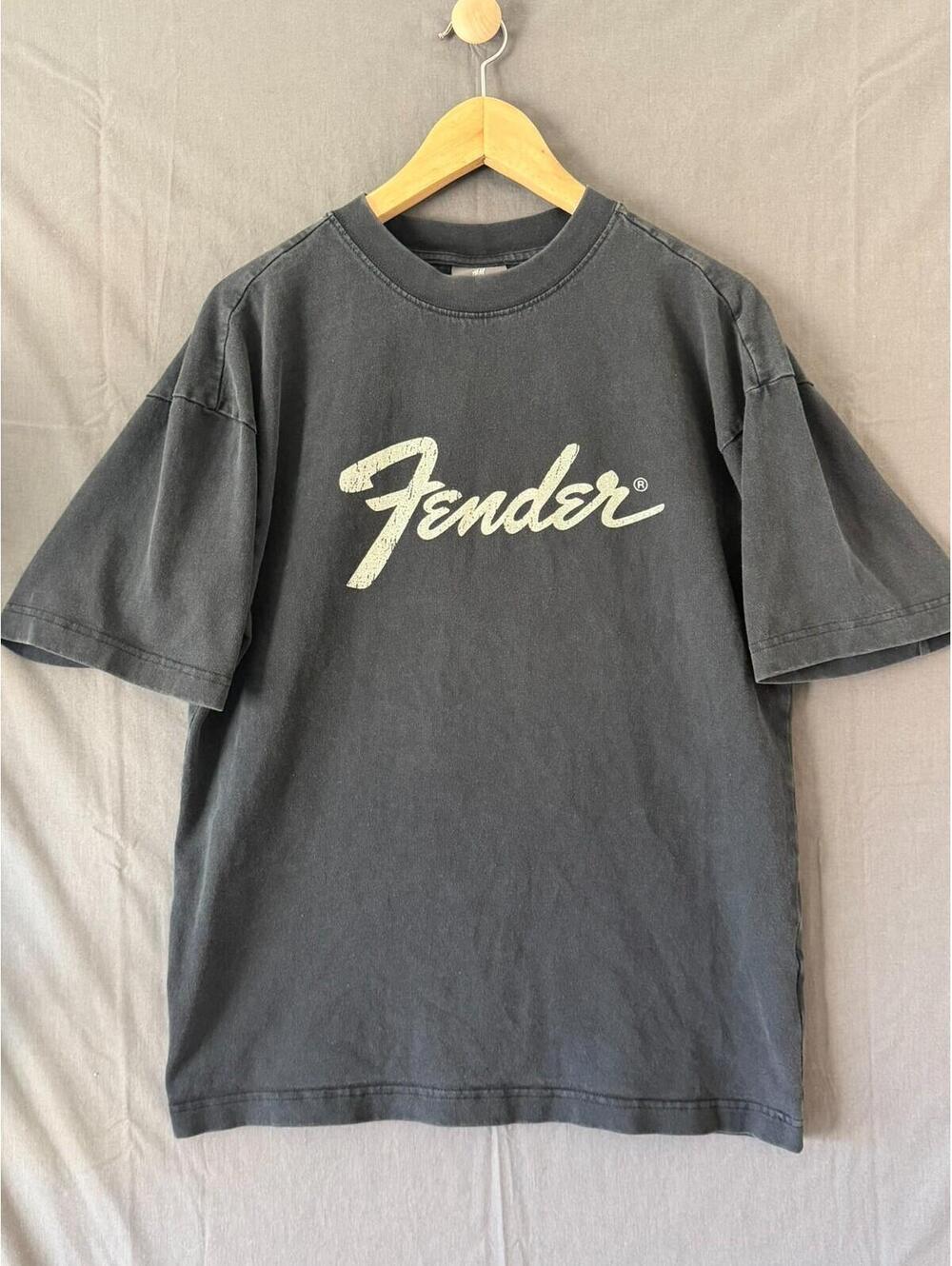 H&M Fender Guitars Oversized T Shirt Mens XS Black Graphic Tee Distressed Eagle